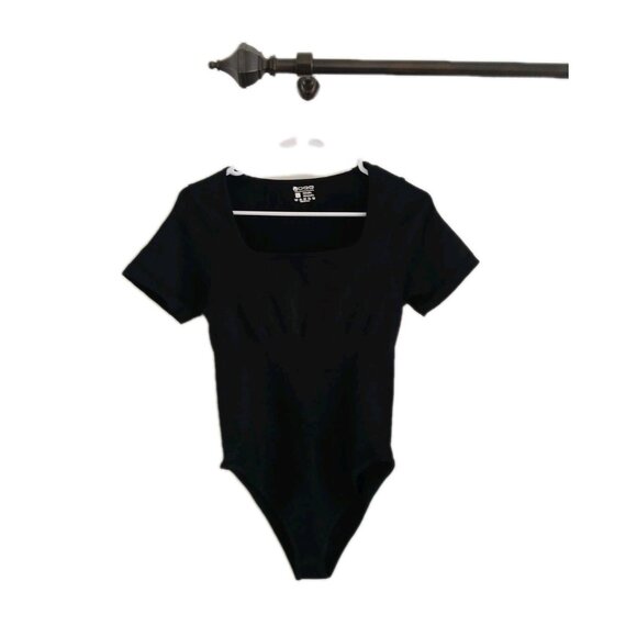 OQQ Womens L Black Ribbed Square Neck Bodysuit Short Sleeve Top Leotard Jumpsuit - Picture 1 of 5